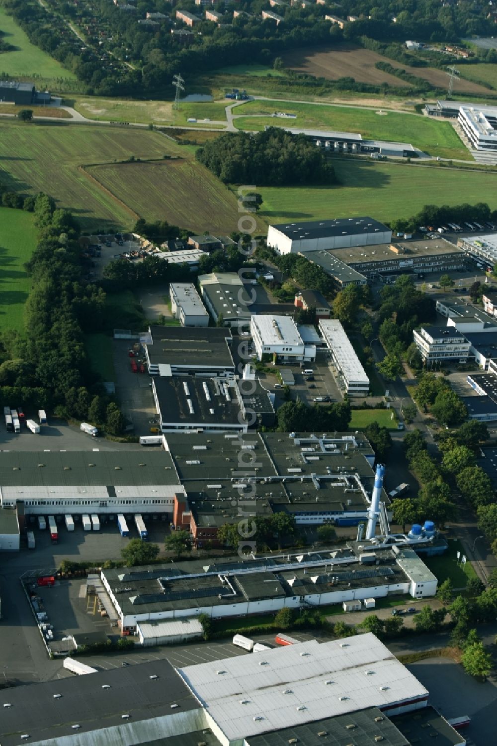 Aerial photograph Schenefeld - Building and production halls on the premises of Hermes Schleifmittel GmbH & CO. KG on Osterbrooksweg in Schenefeld in the state Schleswig-Holstein