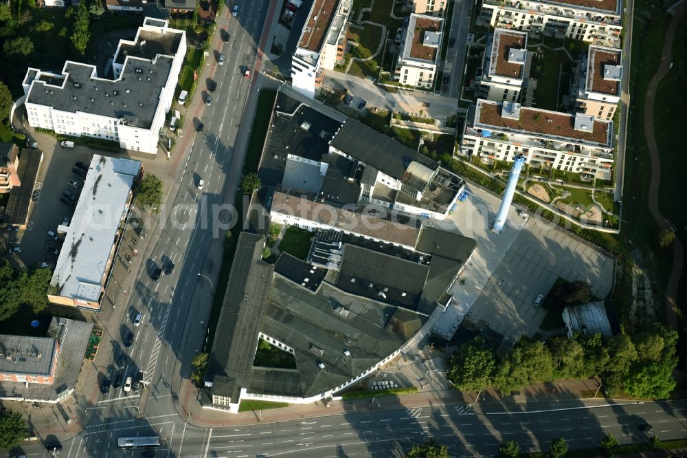 Aerial image Hamburg - Building and production halls on the premises of Hermes Schleifmittel GmbH & CO. KG Luruper an der Hauptstrasse in Hamburg