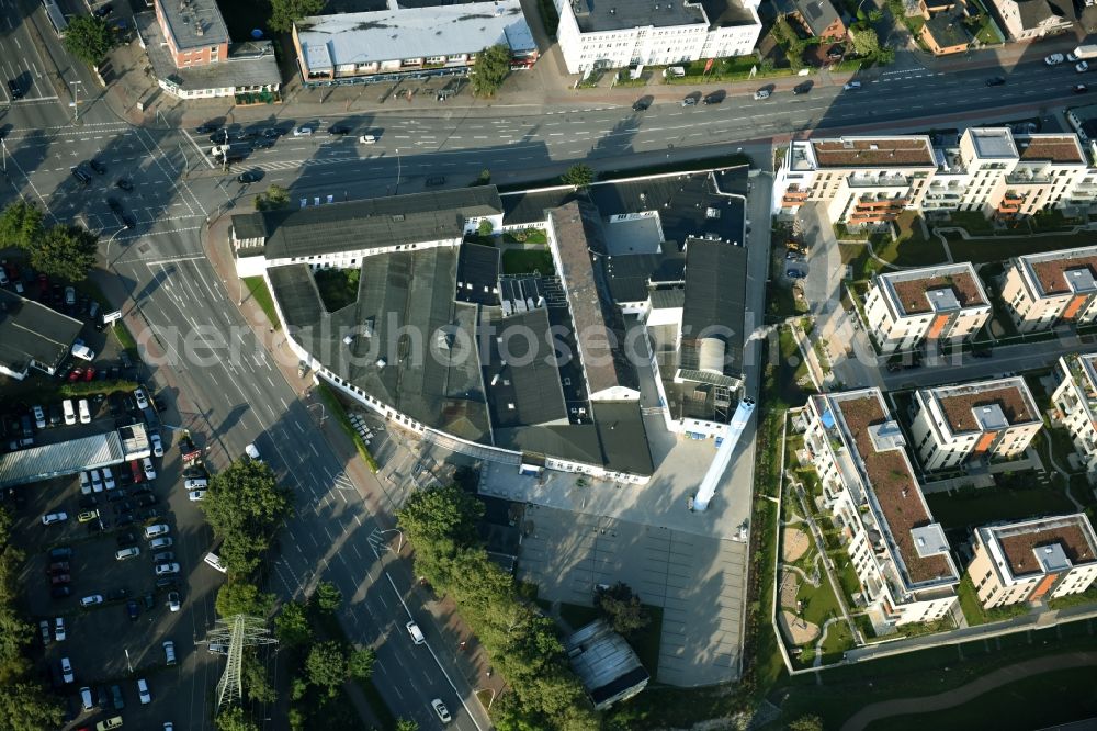 Hamburg from above - Building and production halls on the premises of Hermes Schleifmittel GmbH & CO. KG Luruper an der Hauptstrasse in Hamburg