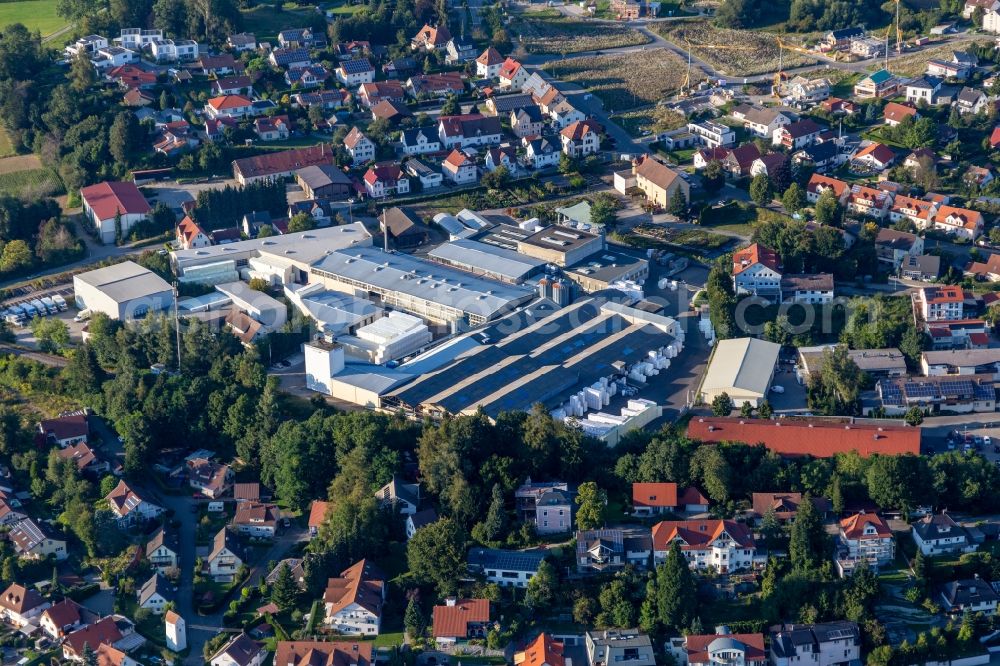 Bad Waldsee from the bird's eye view: Building and production halls on the premises DER Hirsch Porozell GmbH in Bad Waldsee in the state Baden-Wuerttemberg, Germany