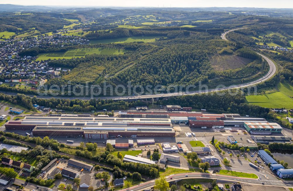 Kreuztal from the bird's eye view: Building and production halls on the premises of Hoesch Bausysteme GmbH on Hammerstrasse in Kreuztal in the state North Rhine-Westphalia, Germany