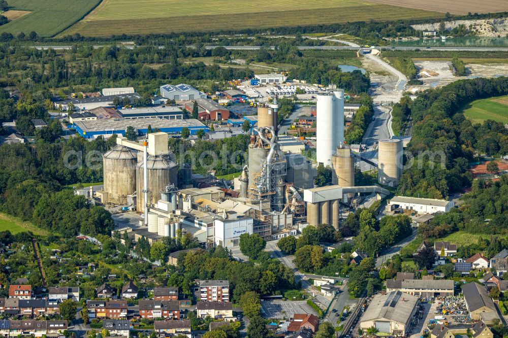 Beckum from above - Building and production halls on the premises of Holcim WestZement GmbH in Beckum in the state North Rhine-Westphalia, Germany