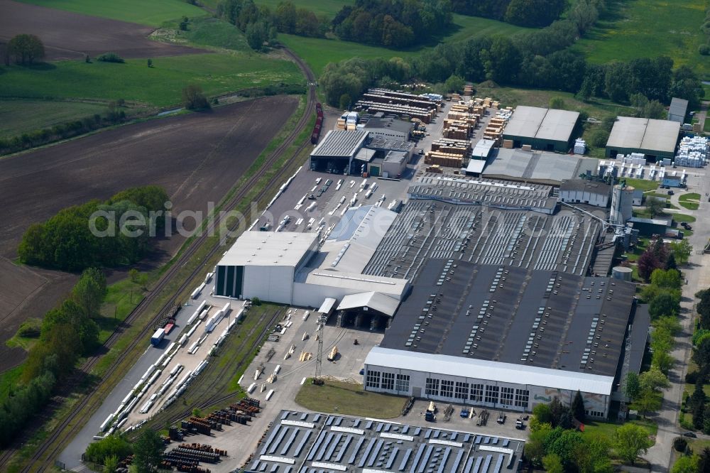 Märkisch Linden from the bird's eye view: Building and production halls on the premises of Holzwerke Bullinger on Ahornallee in the district Werder in Maerkisch Linden in the state Brandenburg, Germany