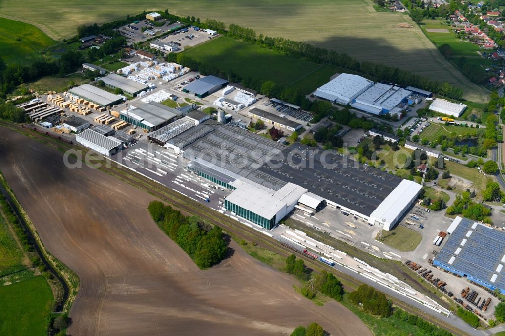 Aerial image Märkisch Linden - Building and production halls on the premises of Holzwerke Bullinger on Ahornallee in the district Werder in Maerkisch Linden in the state Brandenburg, Germany