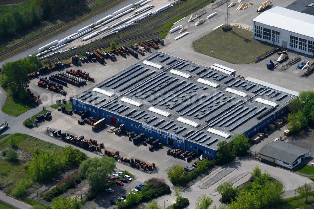 Aerial photograph Märkisch Linden - Building and production halls on the premises of Huch GmbH Behaelterbau on Temnitz-Park-Chaussee in Maerkisch Linden in the state Brandenburg, Germany