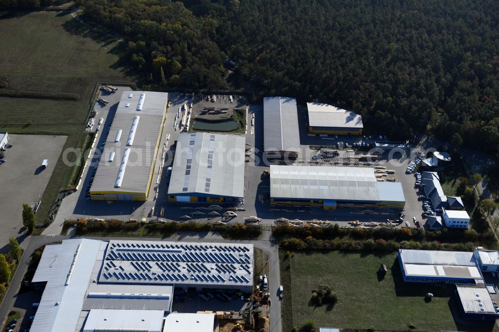 Aerial image Burg - Building and production halls on the premises of Ing.-Holzbau Schnoor GmbH & Co. KG on Tuchmacherweg in Burg in the state Saxony-Anhalt, Germany