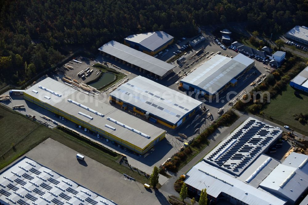 Aerial image Burg - Building and production halls on the premises of Ing.-Holzbau Schnoor GmbH & Co. KG on Tuchmacherweg in Burg in the state Saxony-Anhalt, Germany