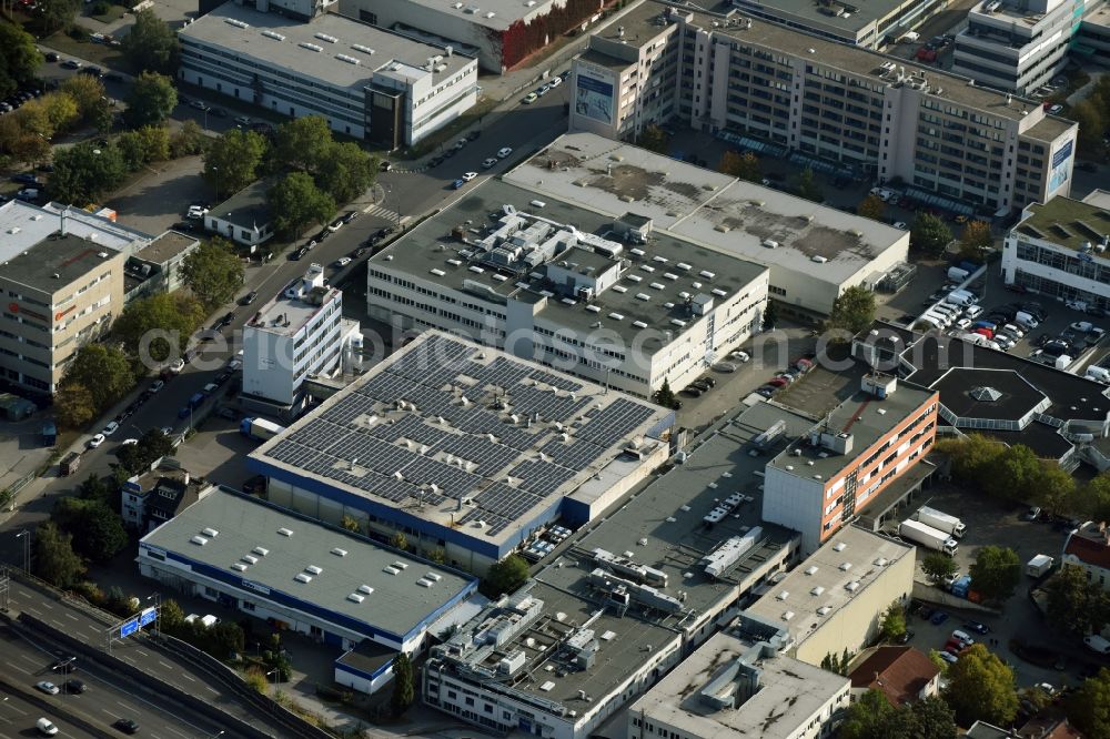 Berlin from the bird's eye view: Building and production halls on the premises of inha GmbH - Werkzeuge Maschinen Kugellager on the Ballinstrasse in Berlin