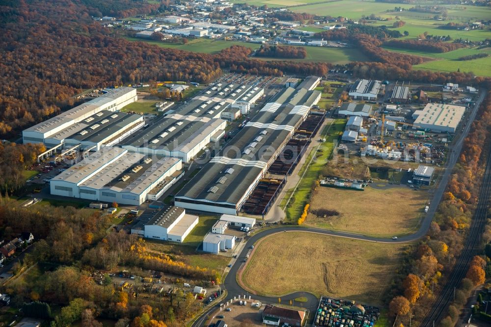 Aerial image Voerde (Niederrhein) - Building and production halls on the premises of Interfer Rohrunion GmbH Am Industriepark in the district Friedrichsfeld in Voerde (Niederrhein) in the state North Rhine-Westphalia