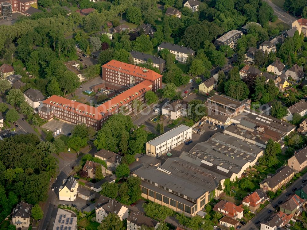 Aerial photograph Bochum - Building and production halls on the premises of Jahnel-Kestermann Getriebewerke GmbH i. L. on Hunscheidtstrasse in Bochum in the state North Rhine-Westphalia, Germany