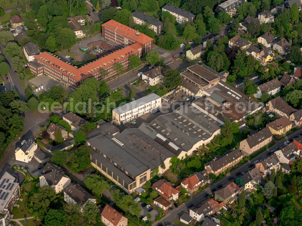 Bochum from above - Building and production halls on the premises of Jahnel-Kestermann Getriebewerke GmbH i. L. on Hunscheidtstrasse in Bochum in the state North Rhine-Westphalia, Germany