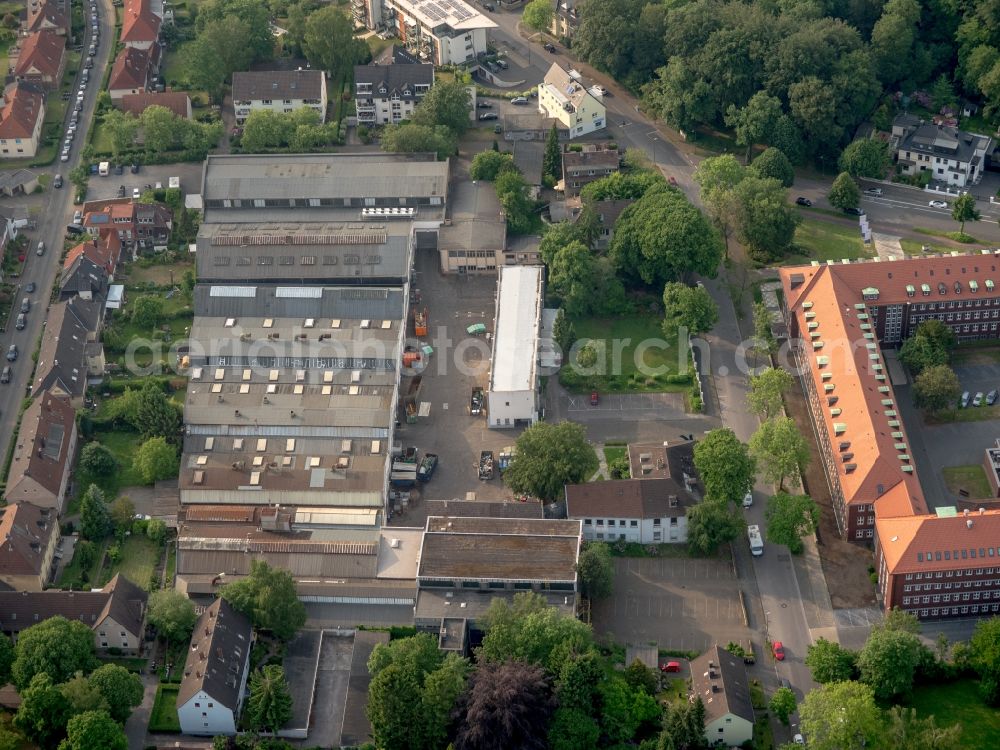 Bochum from the bird's eye view: Building and production halls on the premises of Jahnel-Kestermann Getriebewerke GmbH i. L. on Hunscheidtstrasse in Bochum in the state North Rhine-Westphalia, Germany