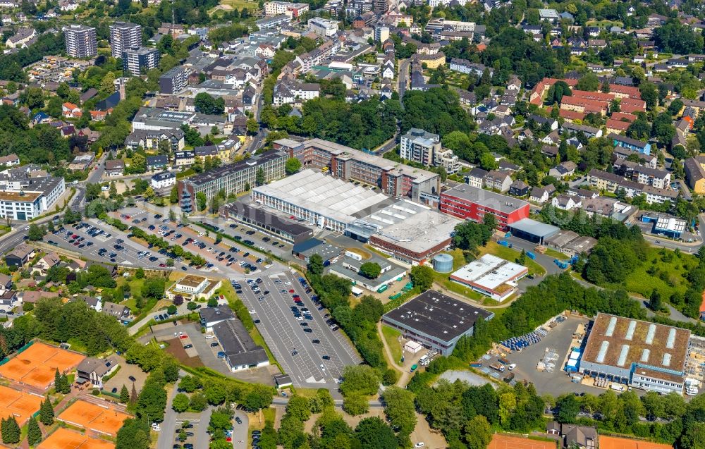 Aerial image Heiligenhaus - Building and production halls on the premises of Kiekert AG Hoeseler Platz in Heiligenhaus in the state North Rhine-Westphalia