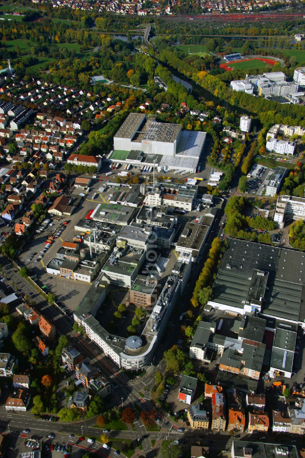 Heilbronn from above - Building and production halls on the premises of Knorr - Unilever Deutschland GmbH on street Besigheimer Strasse in Heilbronn in the state Baden-Wuerttemberg, Germany