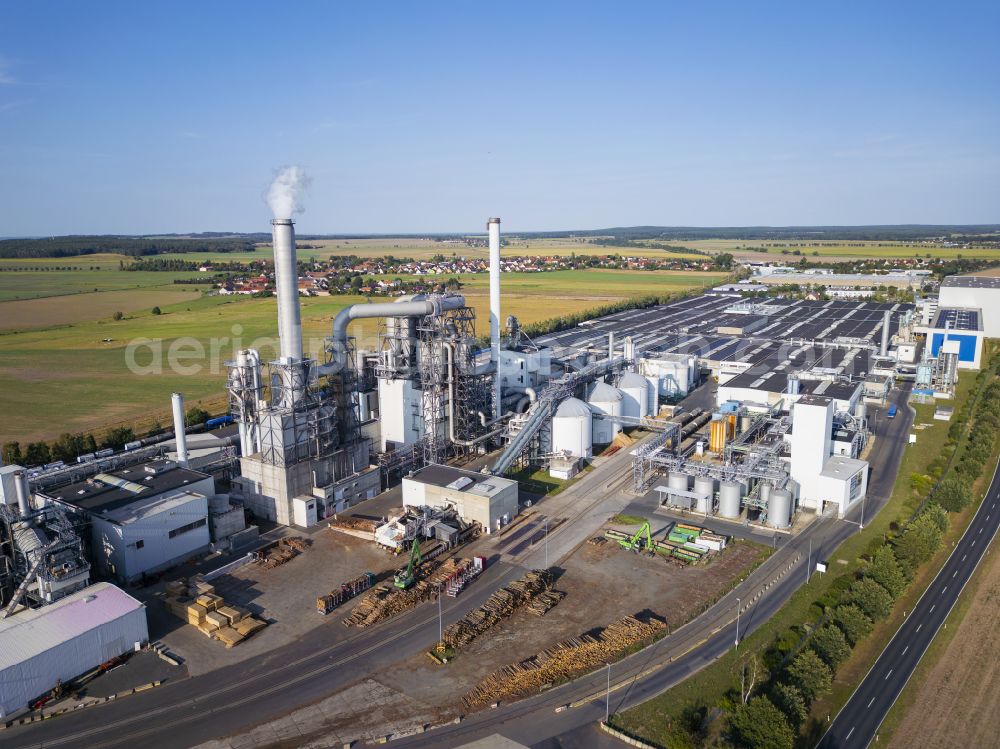 Aerial photograph Lampertswalde - Building and production halls on the premises of Kronospan GmbH on street Muehlbacher Strasse in the district Quersa in Lampertswalde in the state Saxony, Germany