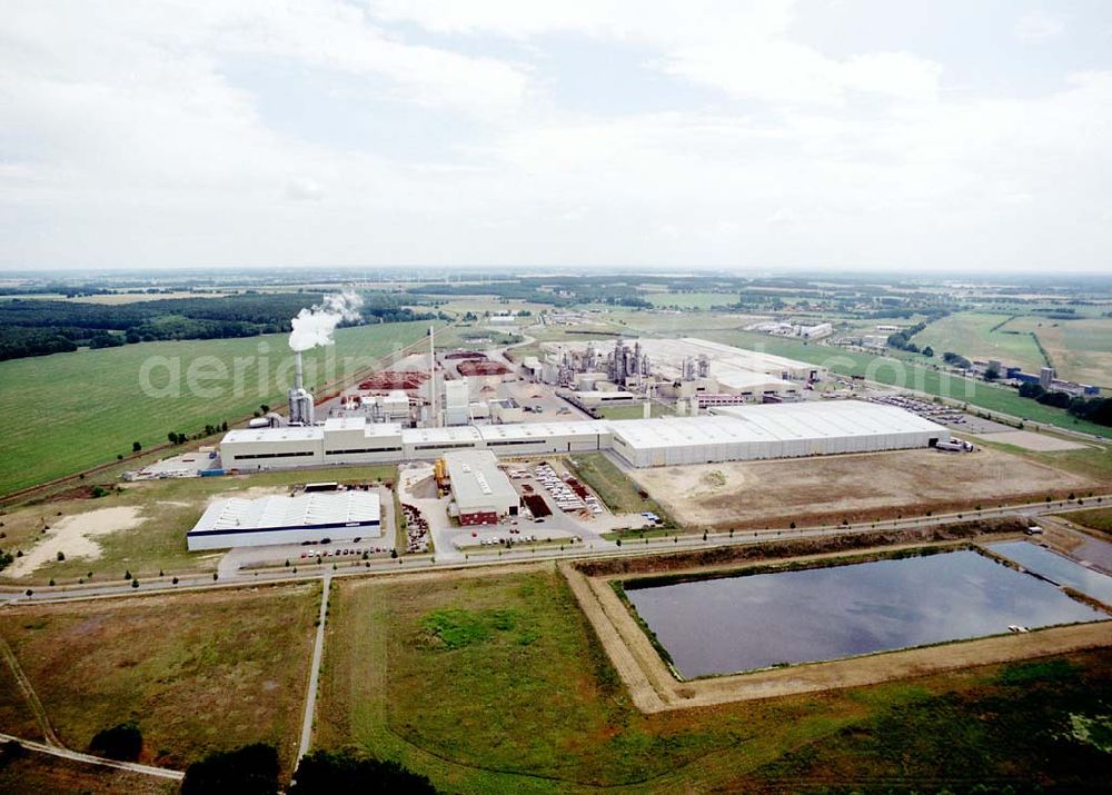 Heiligengrabe / Mecklenburg-Vorpommern from above - Werksgelände der KRONOTEX GmbH im Gewerbegebiet Heiligengrabe. Datum: 27.06.03