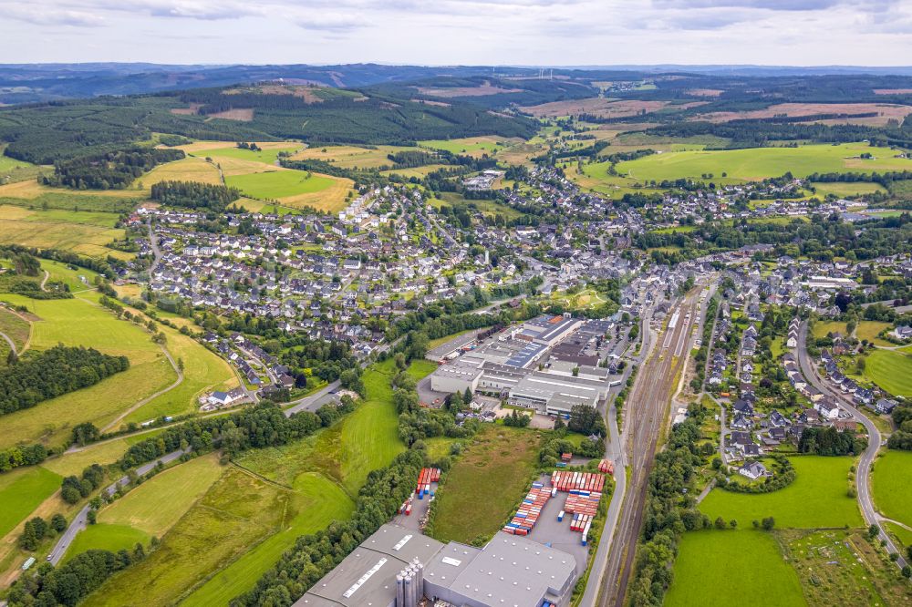 Aerial photograph Erndtebrück - Building and production halls on the premises of the plastics manufacturer AST Kunststoffverarbeitung GmbH am Muehlenweg in Erndtebrueck on Siegerland in the state North Rhine-Westphalia, Germany