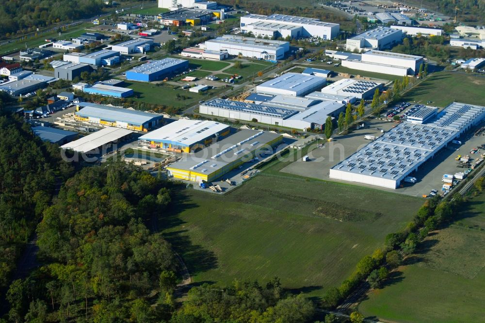 Aerial image Burg - Building and production halls on the premises of Laukien GmbH on Pappelweg in Burg in the state Saxony-Anhalt, Germany