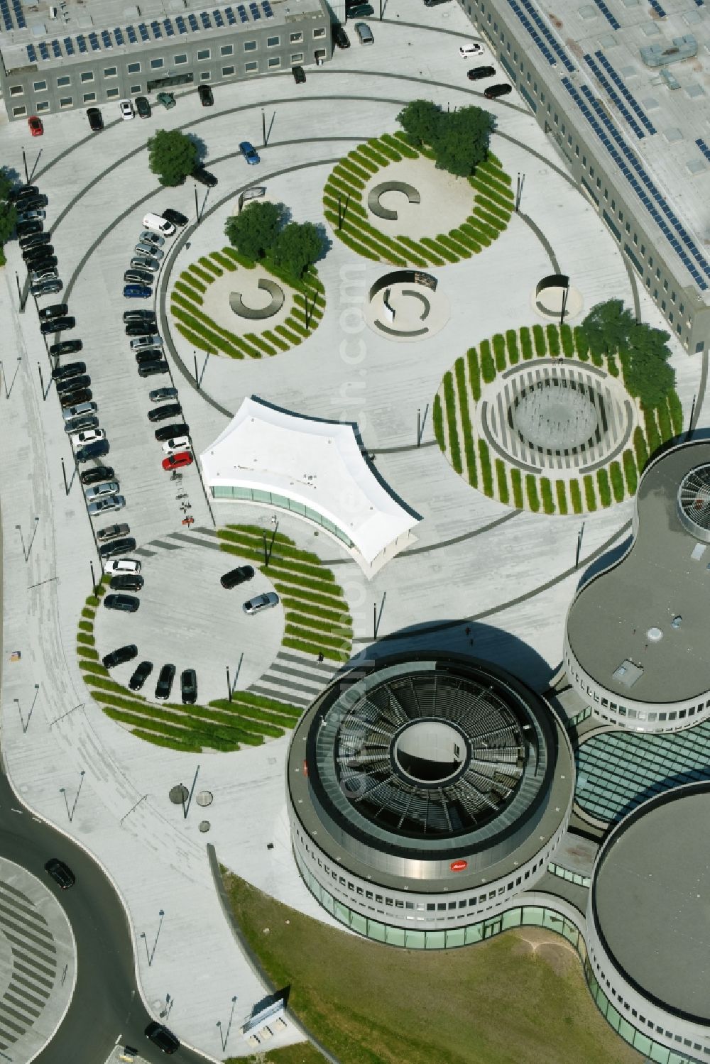 Aerial photograph Wetzlar - Building and production halls on the premises of LEICA WELT IM LEITZ-PARK in Wetzlar in the state Hesse, Germany