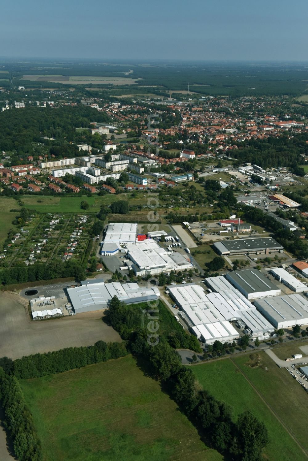 Ludwigslust from the bird's eye view: Building and production halls on the premises of the Lewens Sonnenschutz-Systeme GmbH & Co. KG in Ludwigslust in the state Mecklenburg - Western Pomerania