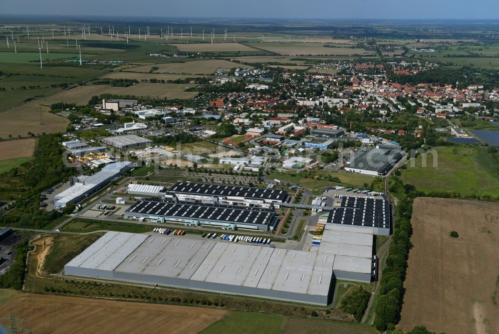 Aerial photograph Nauen - Building and production halls on the premises of BSH Hausgeraete GmbH on Siemensring in Nauen in the state Brandenburg, Germany