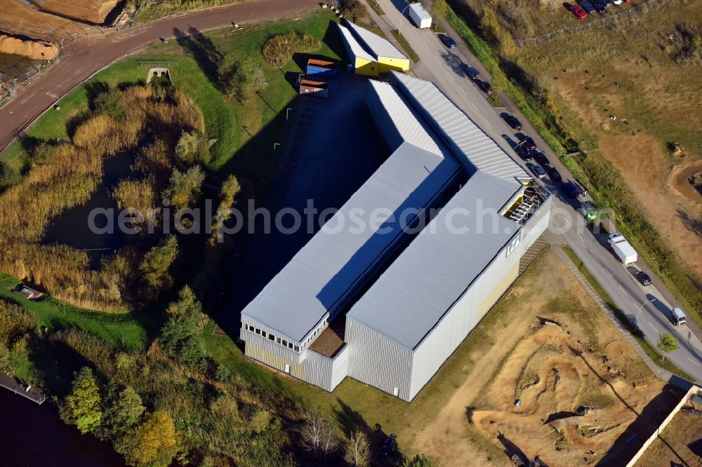 Aerial photograph Hamburg - Building and production halls on the premises of LZN Laser Zentrum Nord GmbH Am Schleusengraben in the district Bergedorf in Hamburg, Germany