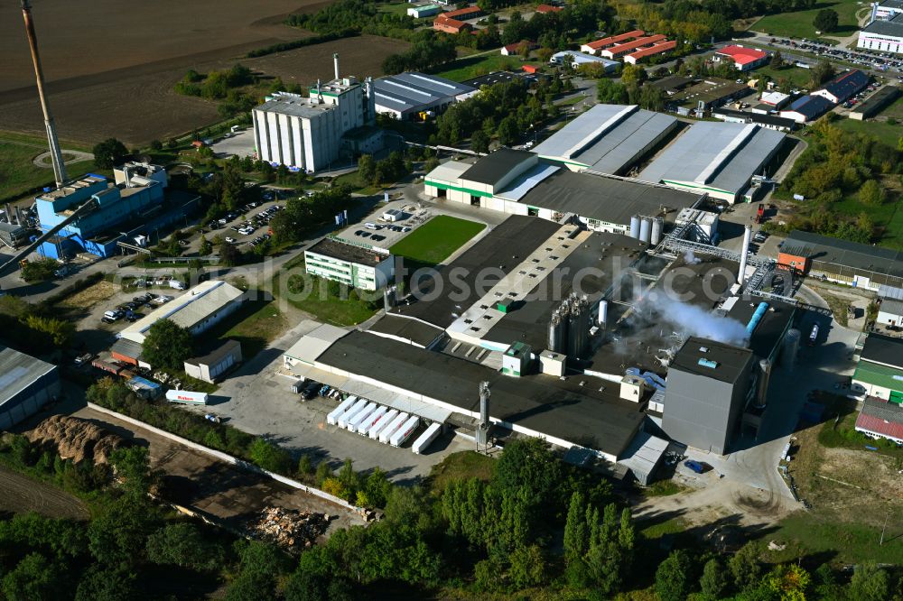 Hagenow from the bird's eye view: Building and production halls on the premises Mecklenburger Kartoffelveredlung GmbH in Hagenow in the state Mecklenburg - Western Pomerania, Germany