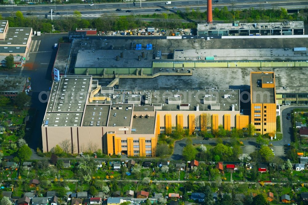 Aerial image Berlin - Building and production halls on the premises on Mecklenburgische Strasse in the district Wilmersdorf in Berlin, Germany