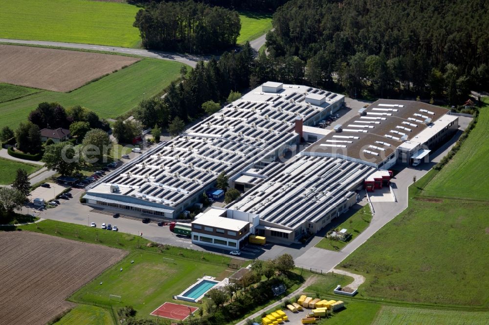 Aerial photograph Büchenbach - Building and production halls on the premises of Memmert GmbH + Co.KG in the Willi-Memmert-Strasse in Buechenbach in the state Bavaria, Germany