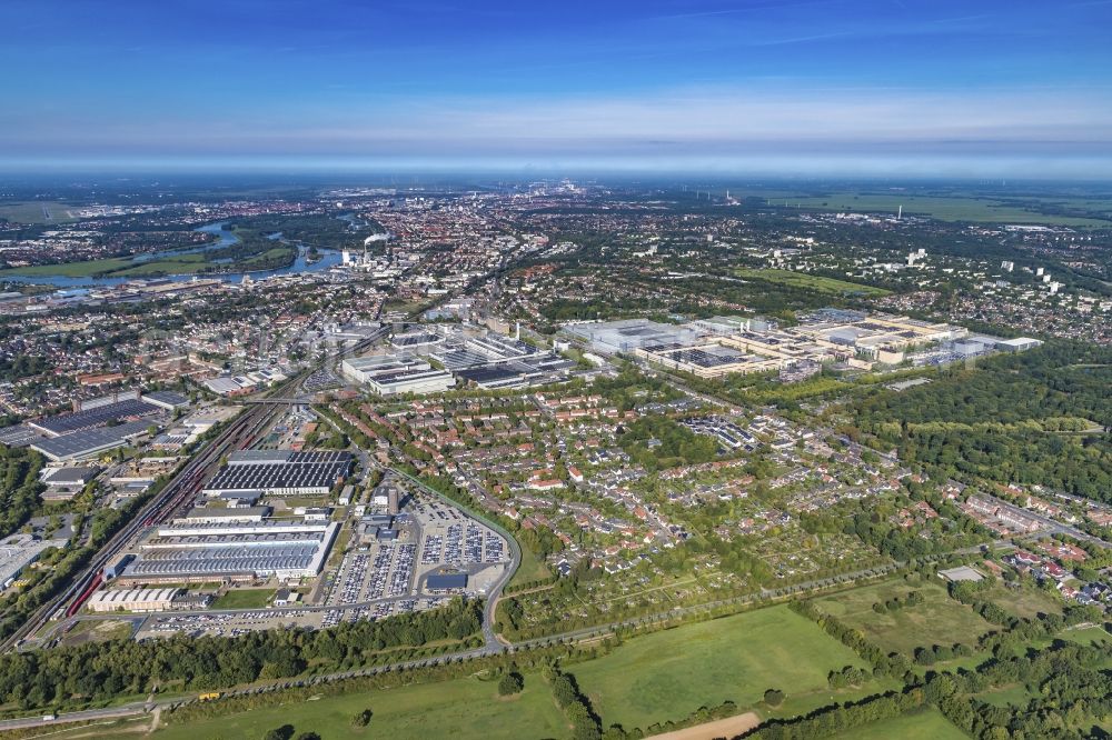 Bremen from the bird's eye view: Building and production halls on the premises Mercedes Benz factory in the district Sebaldsbrueck in Bremen, Germany