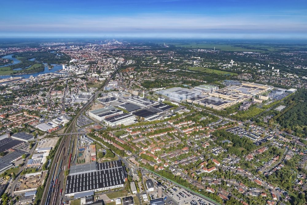 Aerial image Bremen - Building and production halls on the premises Mercedes Benz factory in the district Sebaldsbrueck in Bremen, Germany