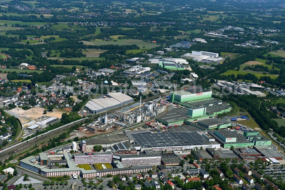 Gütersloh from the bird's eye view: Building and production halls on the premises of Miele & Cie. KG on Carl-Miele-Strasse in the district Spexard in Guetersloh in the state North Rhine-Westphalia, Germany