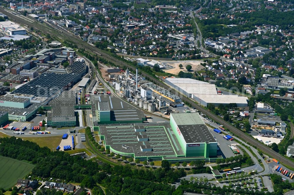 Aerial photograph Gütersloh - Building and production halls on the premises of Miele Vertriebsgesellschaft Deutschland KG on Carl-Miele-Strasse in the district Spexard in Guetersloh in the state North Rhine-Westphalia, Germany