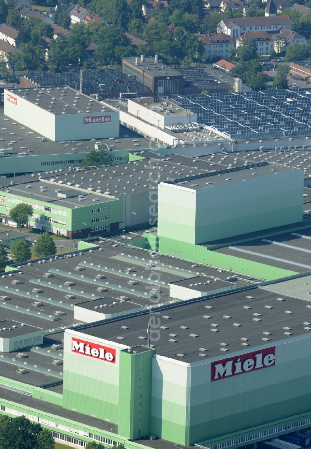 Gütersloh from the bird's eye view: Building and production halls on the premises of Miele & Cie. KG in Guetersloh in the state North Rhine-Westphalia