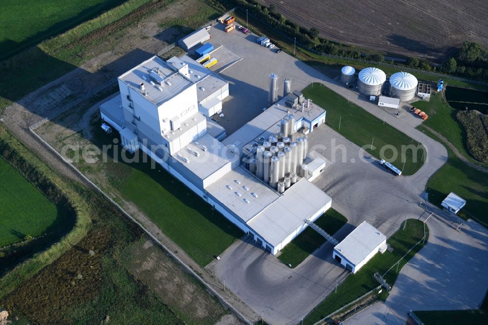 Aerial photograph Neumünster - Building and production halls on the premises of MTW Milchtrockenwerk Norddeutschland GmbH on Donaubogen in Neumuenster in the state Schleswig-Holstein, Germany