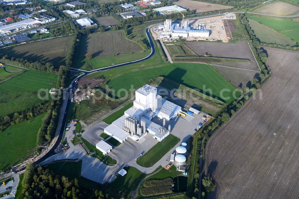 Aerial photograph Neumünster - Building and production halls on the premises of MTW Milchtrockenwerk Norddeutschland GmbH on Donaubogen in Neumuenster in the state Schleswig-Holstein, Germany