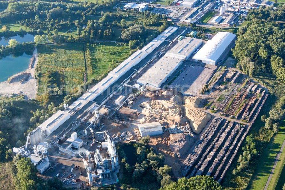 Aerial image Germersheim - Building and production halls on the premises of Nolte Holzwerkstoff GmbH & Co. KG in Germersheim in the state Rhineland-Palatinate, Germany