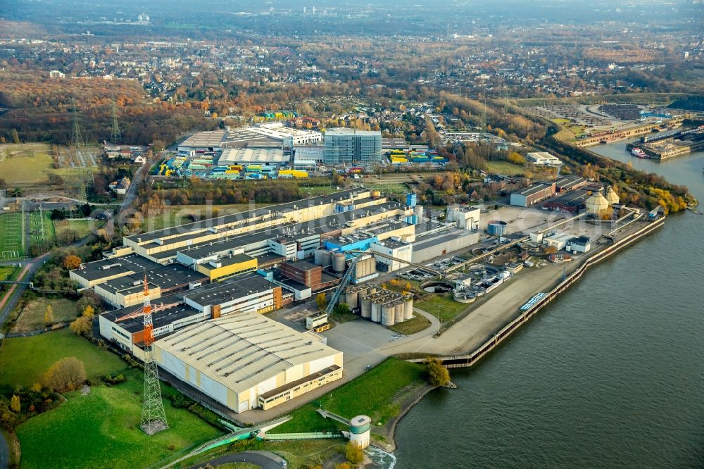 Duisburg from the bird's eye view: Building and production halls on the premises of Norske Skog Walsum GmbH in the district Walsum in Duisburg in the state North Rhine-Westphalia