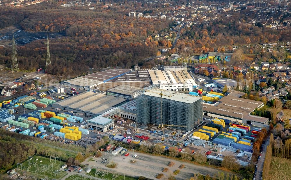 Aerial image Duisburg - Building and production halls on the premises of Norske Skog Walsum GmbH in the district Walsum in Duisburg in the state North Rhine-Westphalia