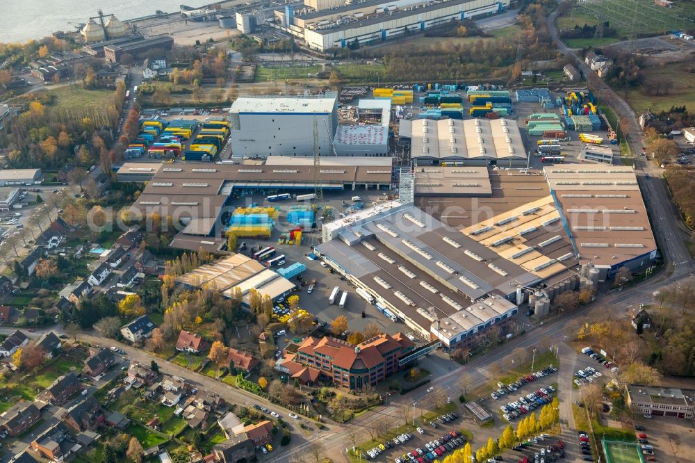 Aerial image Duisburg - Building and production halls on the premises of Norske Skog Walsum GmbH in the district Walsum in Duisburg in the state North Rhine-Westphalia