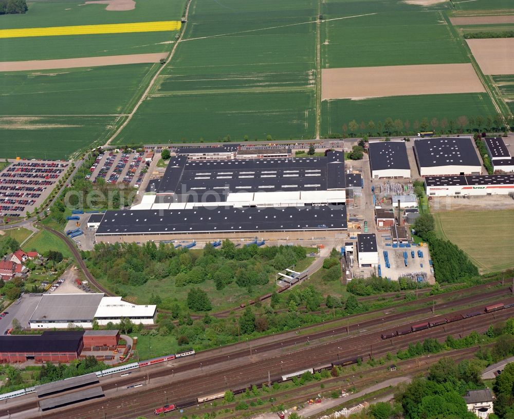 Aerial image Berlin - Building and production halls on the premises of OTIS GmbH & Co. OHG Unternehmenszentrale Deutschland on Otisstrasse in the district Bezirk Reinickendorf in Berlin, Germany