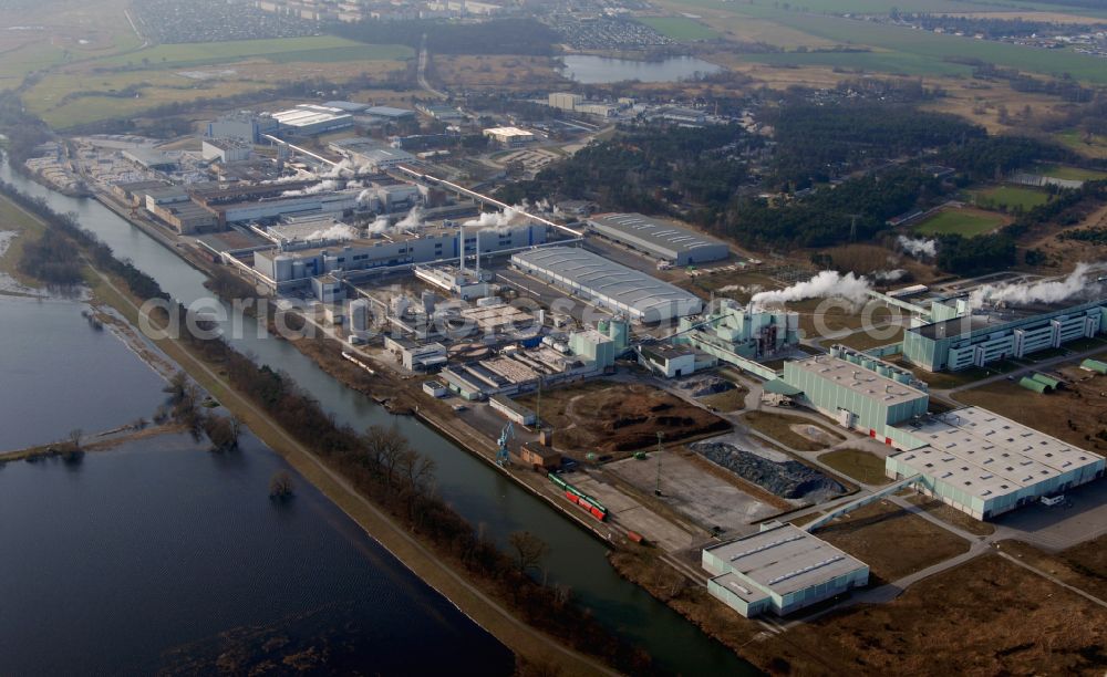 Schwedt/Oder from the bird's eye view: Buildings and production halls on the paper factory premisesof LEIPA Georg Leinfelder GmbH on street Kuhheide in the district Vierraden in Schwedt/Oder in the Uckermark in the state Brandenburg, Germany