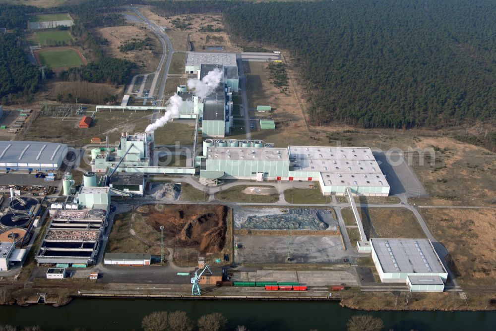 Aerial image Schwedt/Oder - Buildings and production halls on the paper factory premisesof LEIPA Georg Leinfelder GmbH on street Kuhheide in the district Vierraden in Schwedt/Oder in the Uckermark in the state Brandenburg, Germany