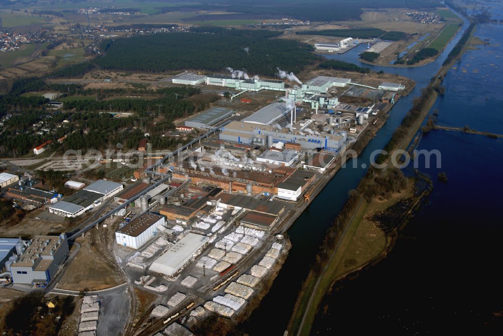 Schwedt/Oder from the bird's eye view: Buildings and production halls on the paper factory premisesof LEIPA Georg Leinfelder GmbH on street Kuhheide in the district Vierraden in Schwedt/Oder in the Uckermark in the state Brandenburg, Germany