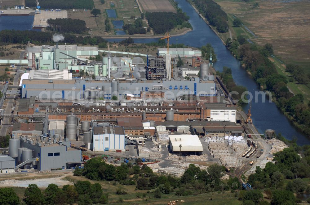 Aerial image Schwedt/Oder - Buildings and production halls on the paper factory premisesof LEIPA Georg Leinfelder GmbH on street Kuhheide in the district Vierraden in Schwedt/Oder in the Uckermark in the state Brandenburg, Germany