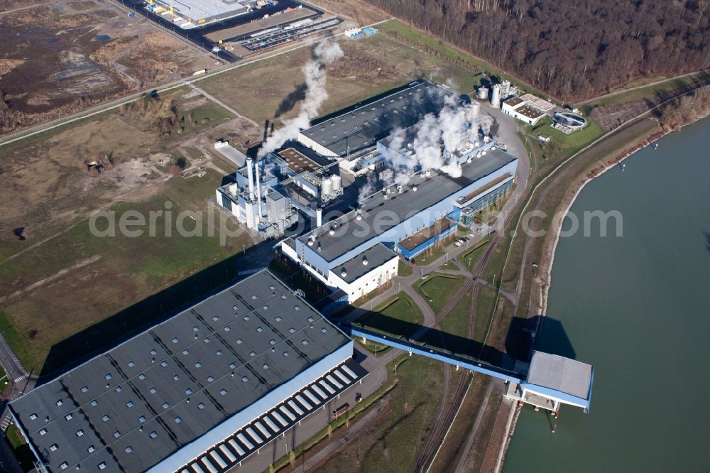 Aerial photograph Wörth am Rhein - Building and production halls on the premises of Papierfabrik Palm GmbH & Co. KG in the district Industriegebiet Woerth-Oberwald in Woerth am Rhein in the state Rhineland-Palatinate