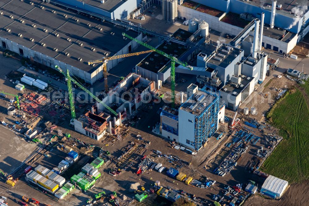 Aerial photograph Karlsruhe - Building and production halls on the premises of Papierfabrik Stora Enso on the Rhine river on street Mitscherlichstrasse in Karlsruhe in the state Baden-Wurttemberg, Germany