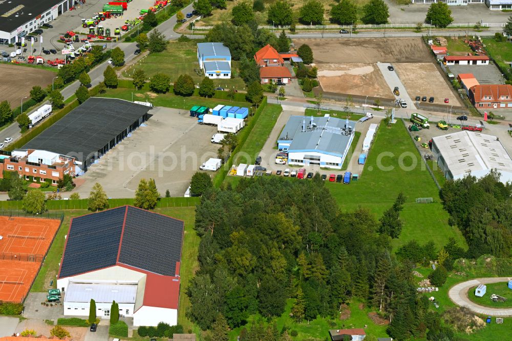 Aerial photograph Demmin - Building and production halls on the premises of peenelack GmbH & Co. KG on street Lobeck-Weg in the district Seedorf in Demmin in the state Mecklenburg - Western Pomerania, Germany