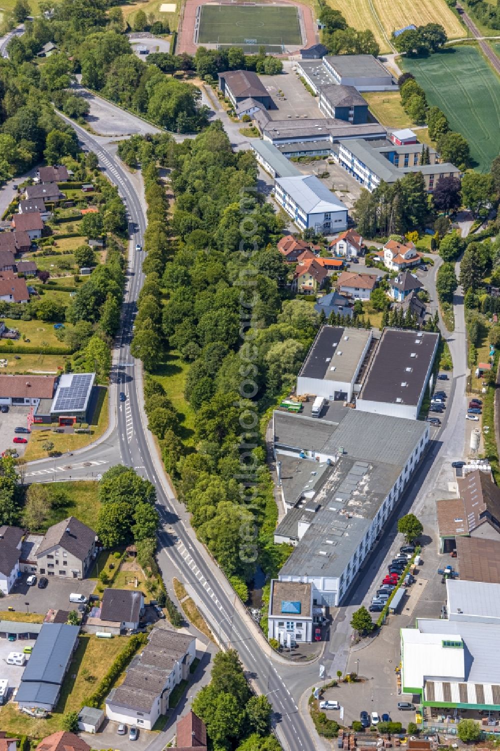 Balve from the bird's eye view: Building and production halls on the premises Pickhardt & Gerlach GmbH & Co. KG An of Kormke in Balve in the state North Rhine-Westphalia, Germany