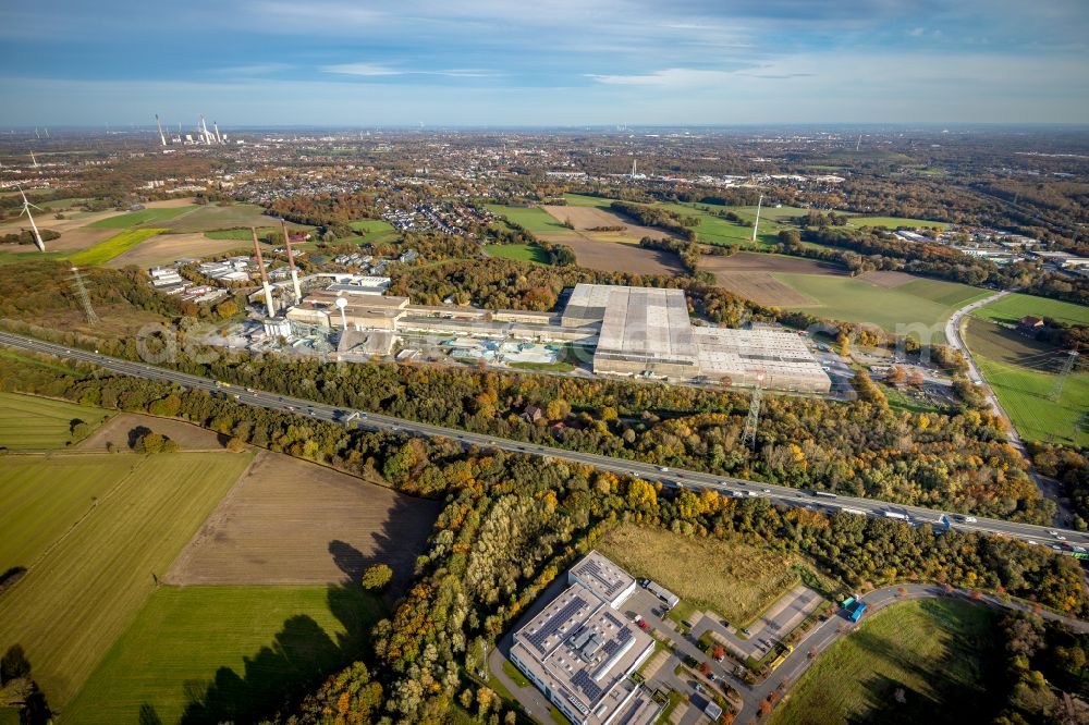 Ellinghorst from the bird's eye view: Building and production halls on the premises Pilkington Germany AG on street Hegestrasse in Ellinghorst at Ruhrgebiet in the state North Rhine-Westphalia, Germany